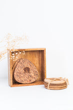 Load image into Gallery viewer, Dessous-de-verres-bois-de-coco-LittleAfrica