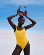Load image into Gallery viewer, Aaks - Curve Shoulder Bag