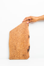 Load image into Gallery viewer, Planche-à-découper-bois-de-coco-LittleAfrica