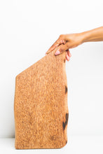Load image into Gallery viewer, Planche-à-découper-bois-de-coco-LittleAfrica
