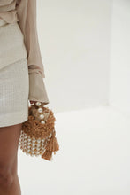 Load image into Gallery viewer, Omol-sac-hautecouture-shoot-LittleAfrica