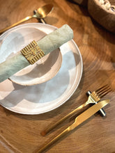 Load image into Gallery viewer, Rond-serviettes-de-table-en bronze-Success-LittleAfrica