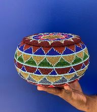 Load image into Gallery viewer, Gacha Foundation Large Beaded Box with Lid Multicolor L