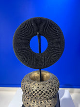 Carregar imagem no visualizador da galeria, Bracelets de pouvoir Bamiléké - Bronze et perles