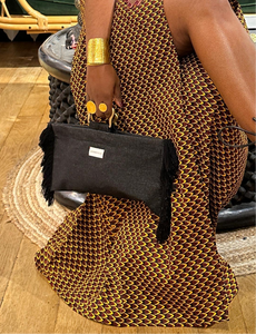 Laurence Airline- ivory baguette bag