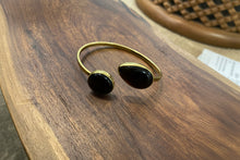 Laden Sie das Bild in den Galerie-Viewer, Handgefertigte Armbänder