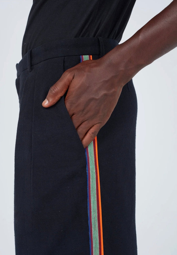 LaurenceAirline - Black Stripe Seam Wide-Leg Trousers
